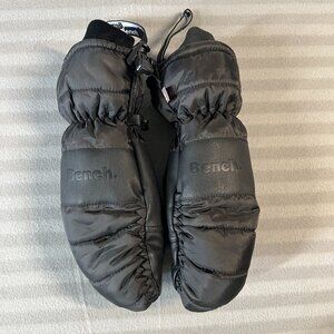 Bench Puffer Mittens Gloves Kids Size Medium Black Insulated Adjustable